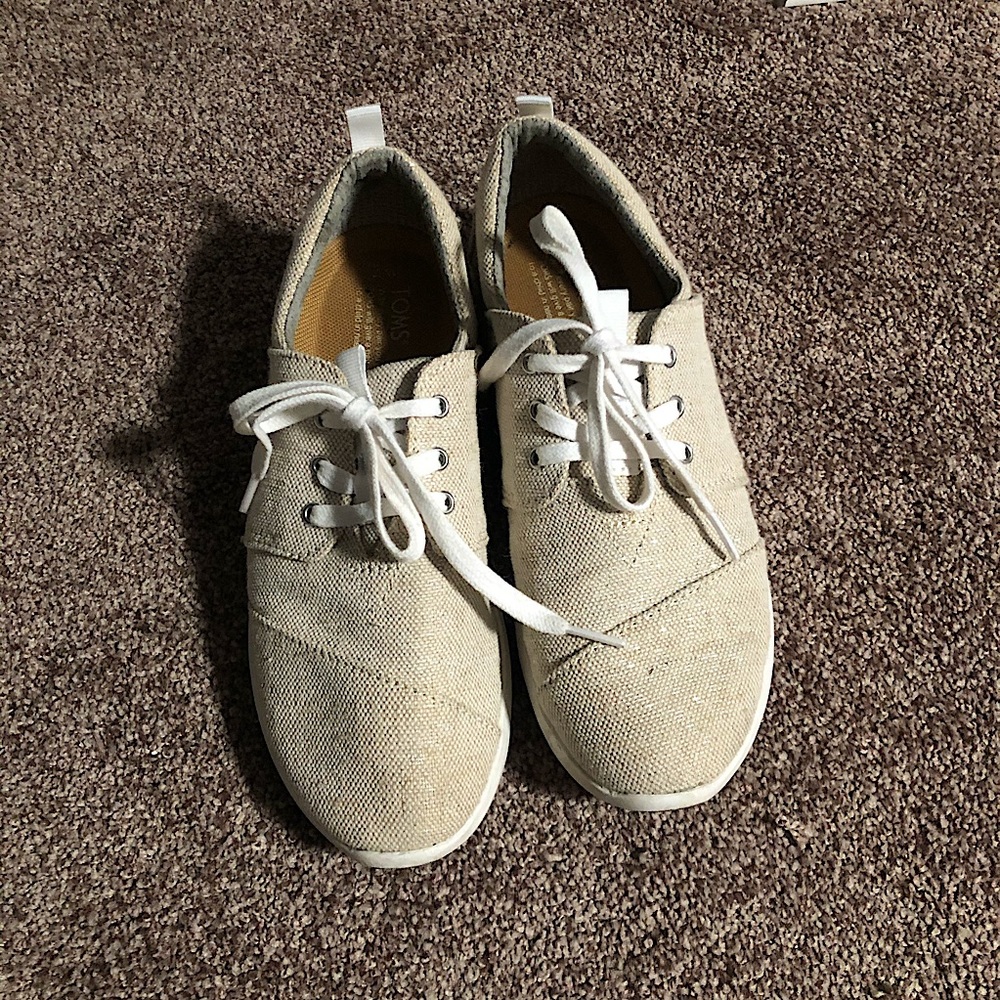 TOMS Sneakers